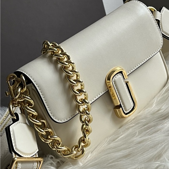 The J Marc Shoulder Bag - Picture 3 of 16